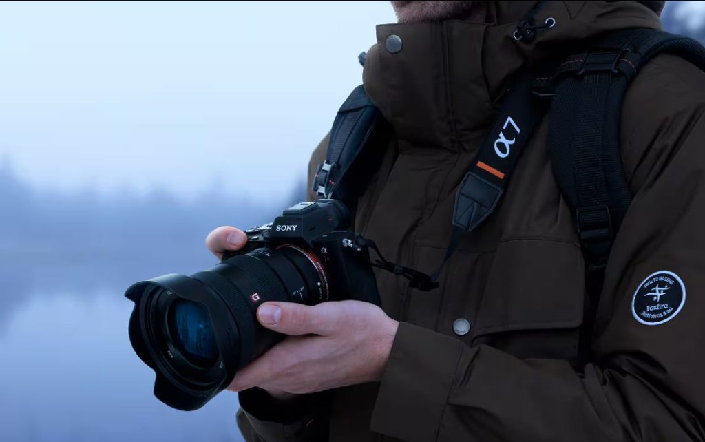 بررسی قیمت دوربین عکاسی سونی A7R III